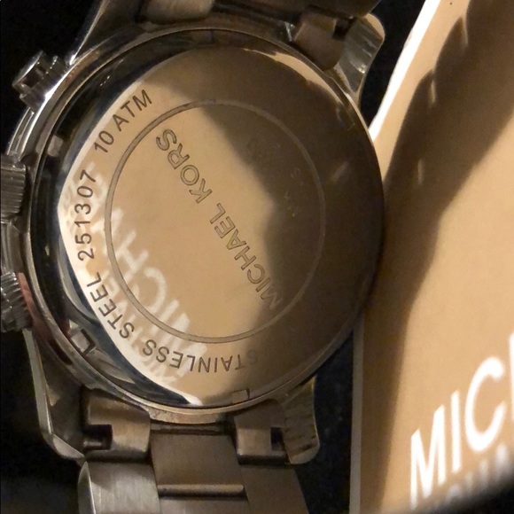 SOLD. New Michael Kors men’s stainless steel watch - Picture 2 of 4